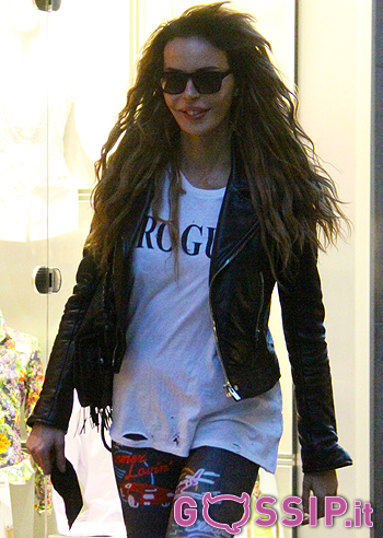 Nina Moric, look multicolor