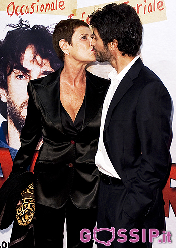 Corinne Clery e Angelo Costabile, amore al bacio