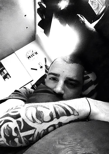 Nicolas Vaporidis, pensieroso sul social