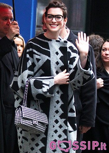 Anne Hathaway ospite a Good Morning America