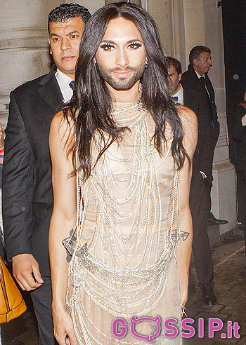 Conchita mondana al Vogue Paris Foundation Gala