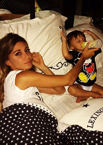 Belen Rodriguez, sushi con Stefano, poi Santi