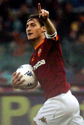Francesco Totti con un cuore grande così Francesco Totti con un cuore grande così