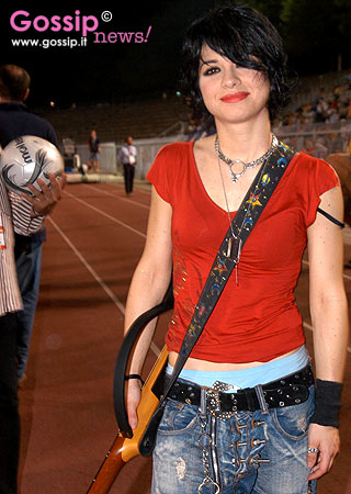 Sanremo 2006: il Festival apre in rosa