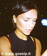 Il nuovo sorriso di Victoria Adams