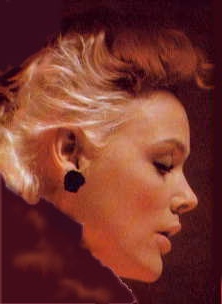 Dalla Russia con furore: Brigitte Nielsen in un locale adriatico Dalla Russia con furore: Brigitte Nielsen in un locale adriatico