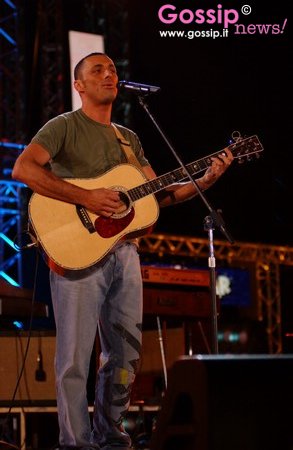 E' Alex Britti la guest star nella fiction 'Da Grandi'