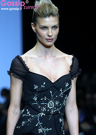 Milano Moda Donna: brilla Martina Colombari