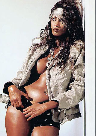 Rimpianti da star: Iman rivuole il suo seno