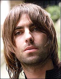 Liam Gallagher ammutolito dal dentista