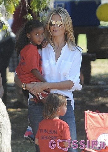 Heidi Klum con in braccio la piccola Lou - Foto e Gossip