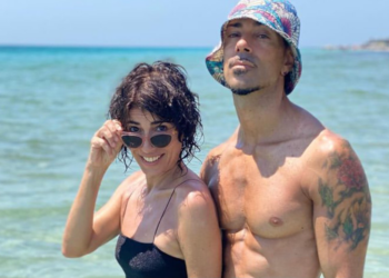 Giorgia e il compagno Emanuel Lo al mare