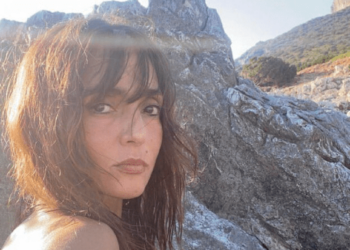 Ambra Angiolini super sexy in bikini