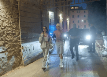 Justin Bieber in Italia con la moglie Hailey dopo la malattia: le immagini