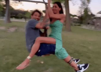 Belen Rodriguez si diverte in vacanza con Stefano De Martino: foto