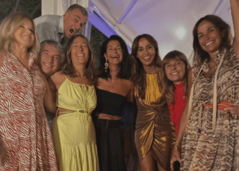 Benedetta Parodi compie 50 anni: festa con la sorella Cristina e amiche