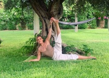 A 53 anni Irene Grandi vive in campagna: ''Sono diventata istruttrice di yoga''