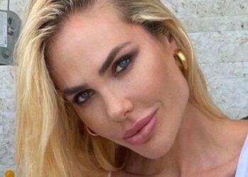 Ilary Blasi schiera gli avvocati contro l'amico di Totti, ex della Mosetti, lui sbotta: ''Sono povero, ho molto da rivelare su di lei''