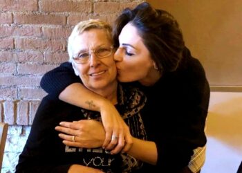 Grave lutto per Anna Tatangelo: è morta la madre Palmira, aveva 67 anni