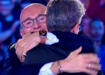 Marco Bellavia dopo la crisi torna al GF Vip e spiega perché parlava da solo nella Casa: ''Ero perso''