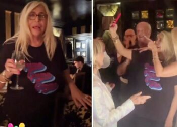 Mara Venier compie 72 anni e si scatena