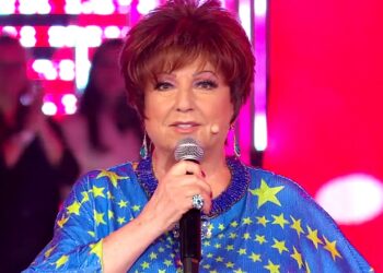 Orietta Berti usa sempre parrucche in tv