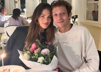 Valentino Rossi organizza una cena romantica per i 29 anni di Francesca Sofia Novello: foto