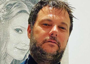 L'ex marito di Adriana Volpe accusa la showgirl: ''Ha mentito per sostenere la richiesta di 500mila euro''