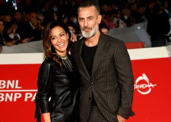 Raz Degan di nuovo sul red carpet con la fidanzata Stuart: foto 