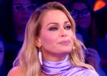 Esclusivo: anche quest'anno Sonia Bruganelli salterà due puntate del GF Vip per andare in vacanza. Ecco dove volerà