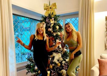 Matilde Brandi ha già fatto l'albero di Natale: guarda