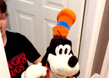 Santiago fa morire dalle risate la mamma di Belen: guarda