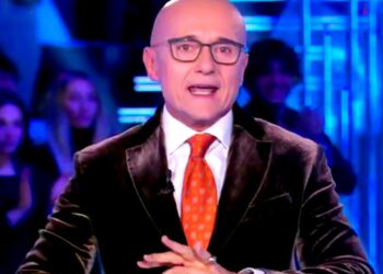 Signorini affonda Antonino Spinalbese in diretta tv: ''Provochi sofferenza, adesso capiamo un po' meglio Belen''