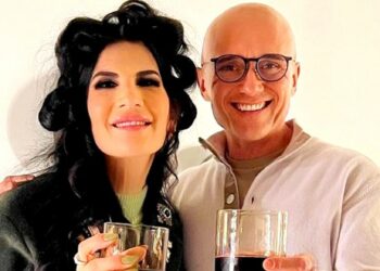 Pamela Prati festeggia i 64 anni anche con Alfonso Signorini prima della diretta tv