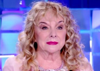 La madre di Nadia Toffa torna in tv e racconta il calvario della figlia: ''Operata 5 volte, urlava di dolore''