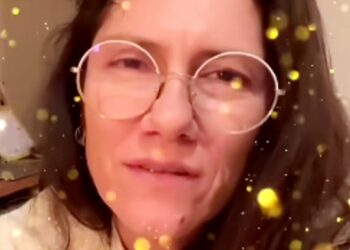 Elisa costretta a fermare tutti i concerti per un disturbo: ''Mi è successa una cosa stranissima''