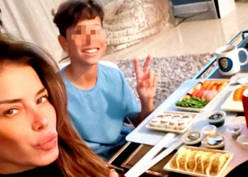 Aida Yespica a Miami riabbraccia il figlio: primo Natale insieme dopo 3 anni 