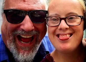 Eugenio Finardi parla della figlia Elettra nata con la sindrome di Down per la prima volta in tv