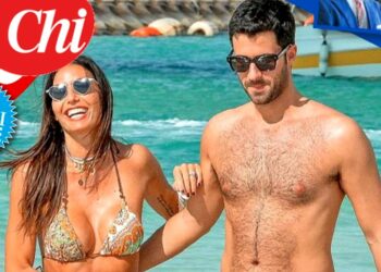 Elisabetta Gregoraci e Giulio Fratini in costume a Dubai: passione sotto il sole, foto