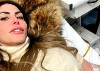 Fiumi di sangue e svenimento: Guendalina Tavassi finisce al pronto soccorso in codice rosso