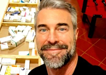 Flavio Montrucchio svela dove trascorre il tempo libero coi suoi figli: ''Vado sempre lì''