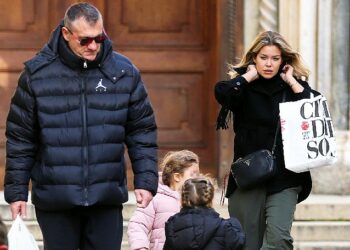 Bobo Vieri e Costanza Caracciolo dopo 6 anni e 2 figlie insieme sono più innamorati che mai: foto
