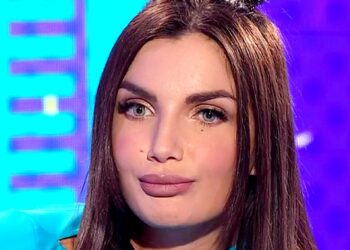 Elettra Lamborghini rivela in tv di stare vivendo un brutto periodo: ''Tre traumi, vado dallo psicoterapeuta''