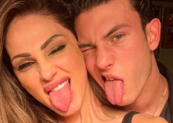 Anna Tatangelo pubblica le prime  foto con Mattia Narducci