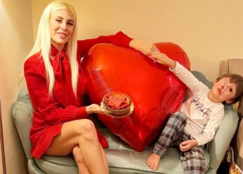 Paola Caruso il San Valentino l'ha passato con l'amore della sua vita, il figlio: foto