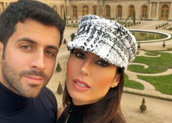 Elisabetta Gregoraci e il fidanzato Giulio Fratini hanno voglia di romanticismo: weekend d'amore a Parigi, le foto