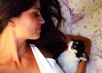 Laura Torrisi affronta il dolore della morte del suo cane: il tenero messaggio d'addio sul social