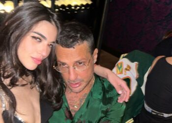 Fabrizio Corona festeggia 49 anni con la fidanzata