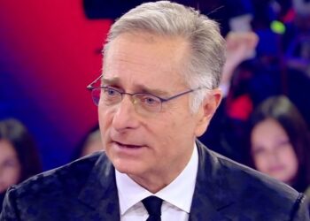 Paolo Bonolis racconta come ha sconfitto la balbuzie