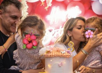 Caracciolo e Vieri festeggiano i 3 anno di Isabel